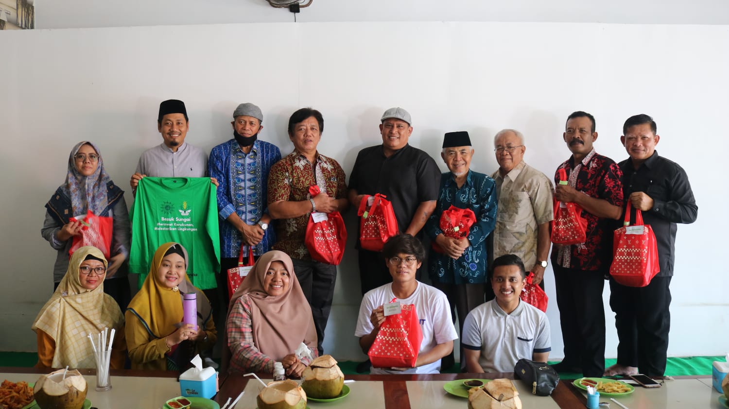 Bincang Santai Eco Bhinneka Muhammadiyah dengan Tokoh Lintas Agama di Banyuwangi