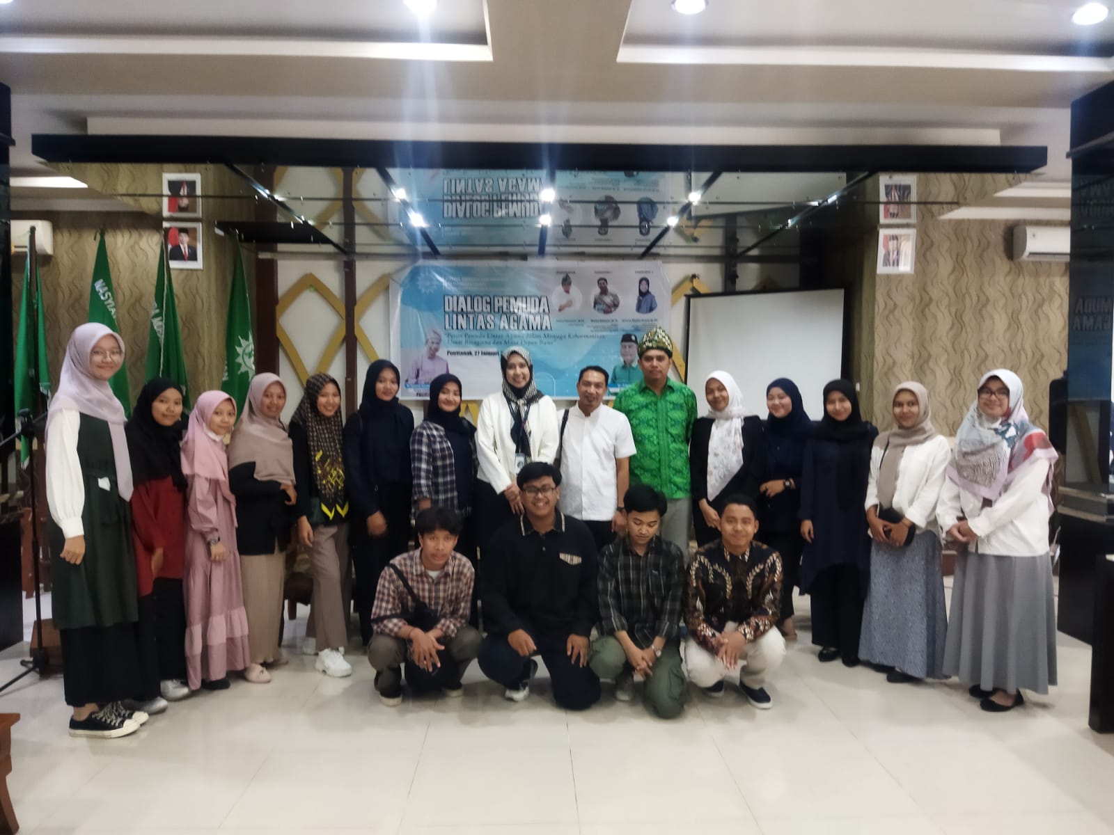 Regional Manager of Eco Bhinneka Pontianak Invites Youth to Build Harmony and Sustainability of the Earth
