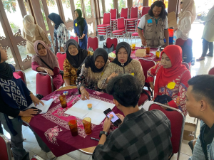 ECO BHINNEKA GELAR PELATIHAN STRATEGI PEMASARAN DIGITAL DAN INOVASI KEMASAN PRODUK UNTUK PERKUAT EKONOMI LOKAL