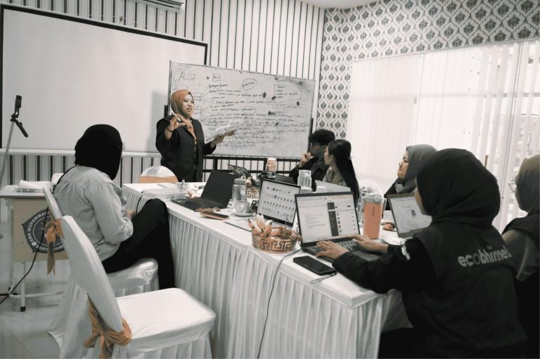 Eco Bhinneka Muhammadiyah Banyuwangi Susun Buku Ecosociopreneurship, Dokumentasikan Jejak Inovasi Lingkungan dan Kerukunan Lintas Iman